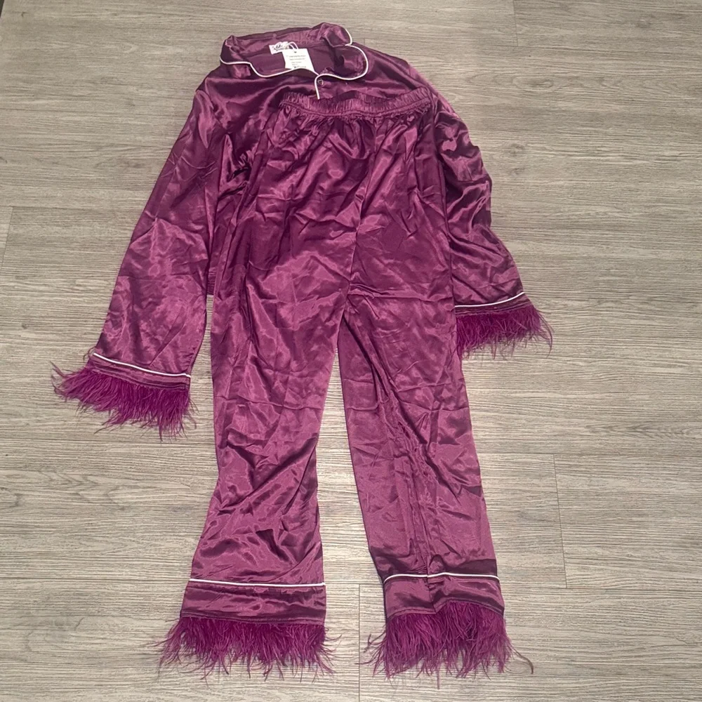 Lola + The Boys luxurious purple